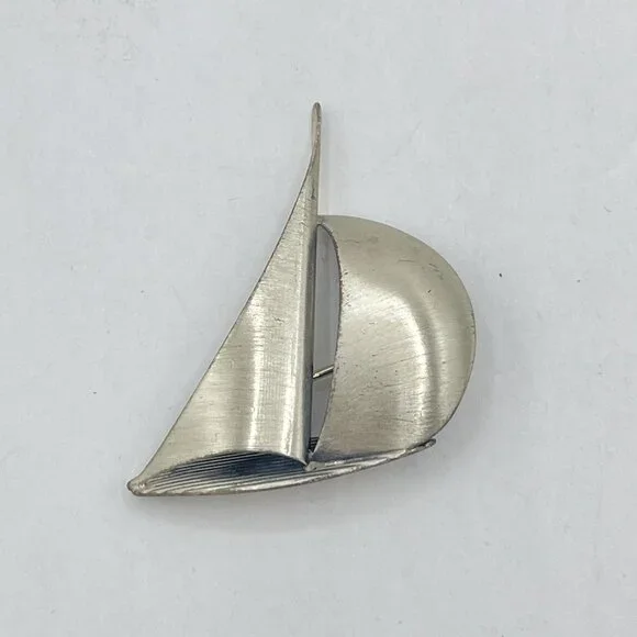 Vintage Beau Sterling Silver 3d Sailboat Brooch Pin - Picture 3 of 7
